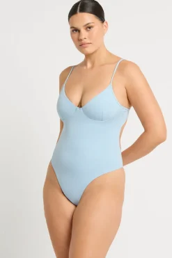 Alana One Piece*bond-eye Fashion