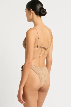 Anisha Brief*bond-eye Online