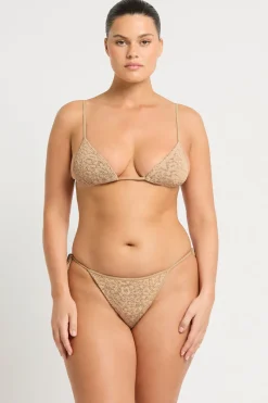 Anisha Brief*bond-eye Online
