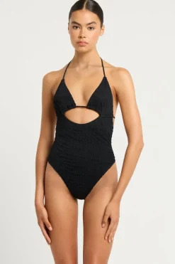 Fowler One Piece*bond-eye Hot