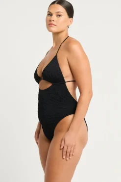 Fowler One Piece*bond-eye Hot