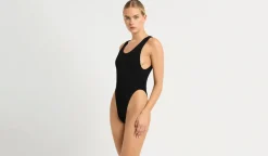 Maxam One Piece*bond-eye Fashion
