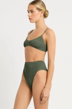 Selena Crop*bond-eye Hot